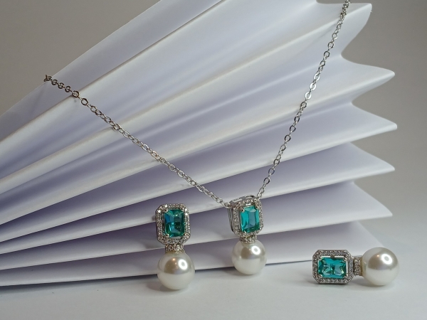 CONJUNTO DE BRINCO E COLAR PÉROLA - Image 3