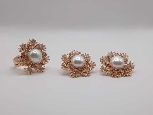 CONJUNTO ANEL E BRINCO DOURADO COM PÉROLA - Image 3