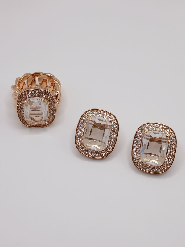 CONJUNTO ANEL E BRINCO DOURADO CRAVEJADO - Image 2