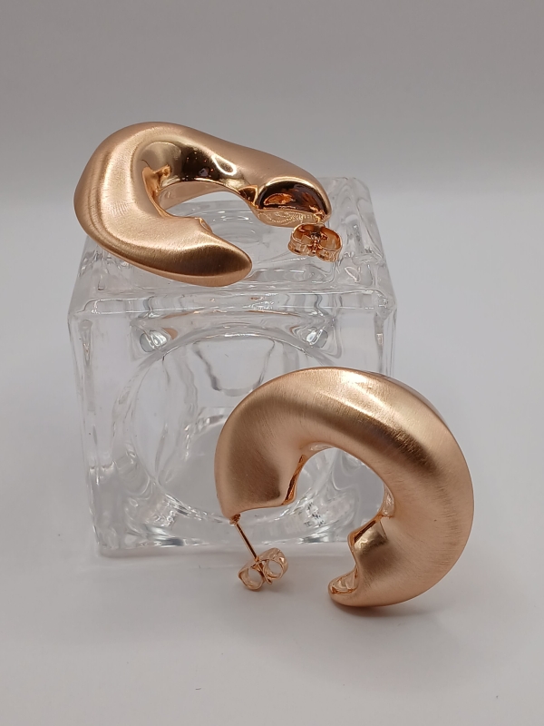 BRINCO ARGOLA DOURADO FOSCO BANHO EM OURO