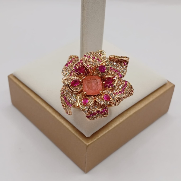 CONJUNTO BRINCO E ANEL FLOR BANHO EM OURO - Image 2