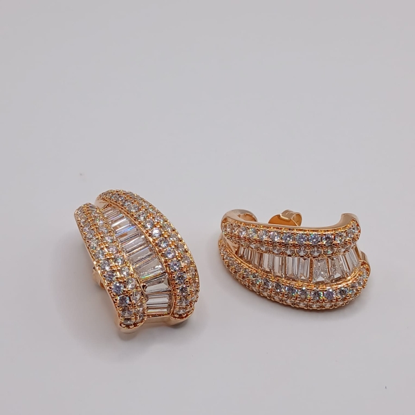 BRINCO DOURADO CRAVEJADO - Image 2