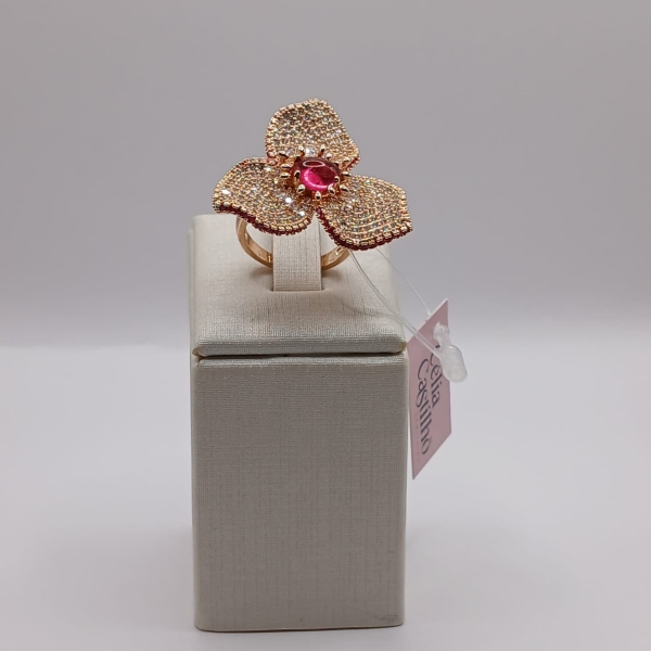 ANEL DE FLOR CRAVEJADO